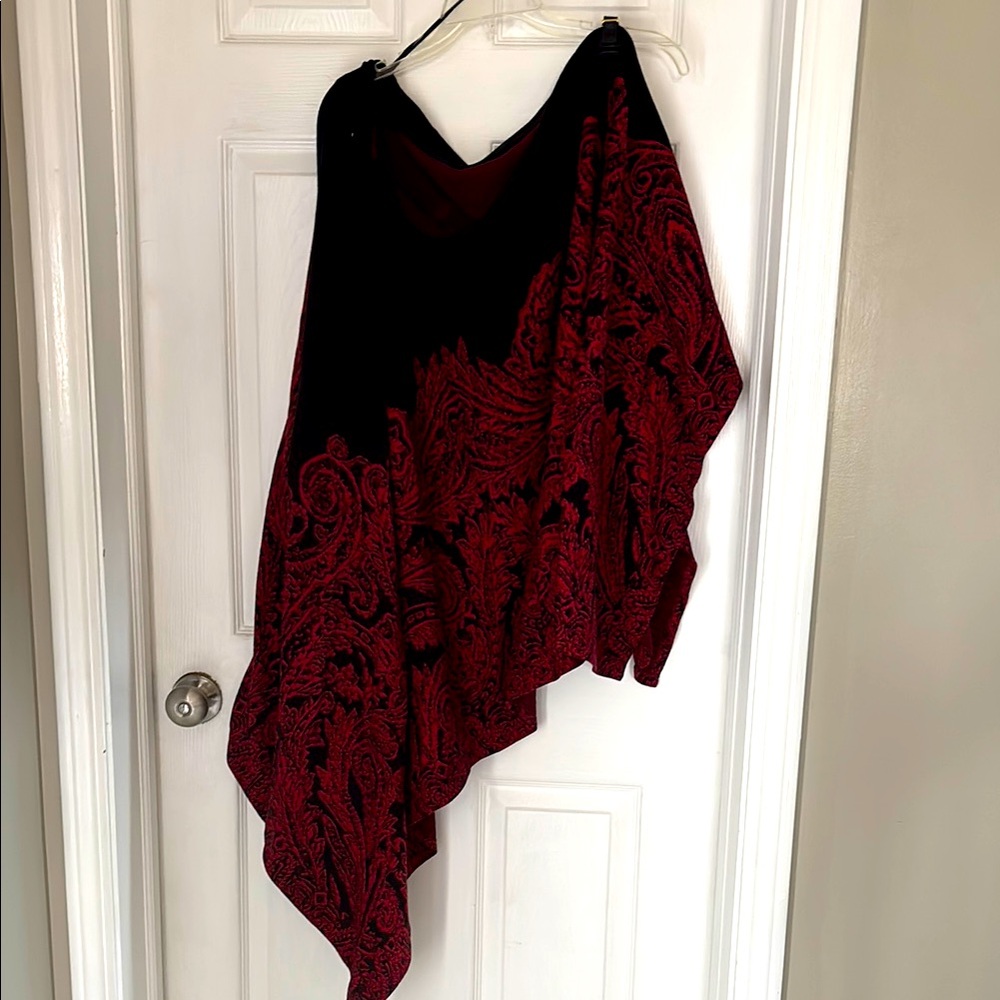 *New* Red and Black Paisley Shawl by Dana Buchman size L/XL